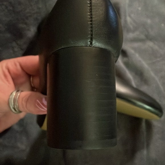 Adrienne Vittadini wide heel shoes - Picture 9 of 11